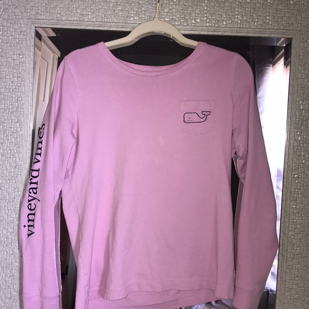 purple ish pink long sleeve vineyard vines t-shirt